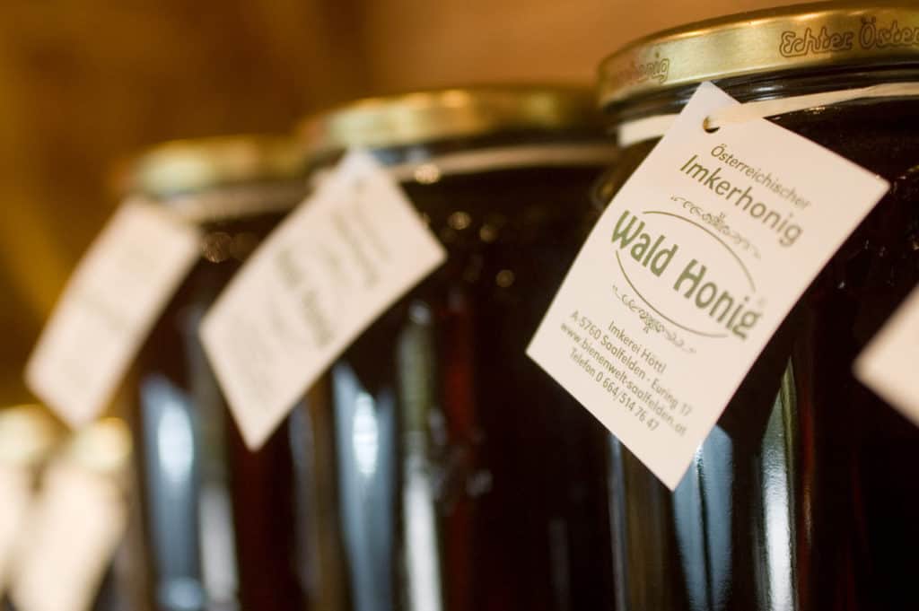 Close, fresh, regional, good - from breakfast eggs to gin at the bar, there are selected products from our neighbors in Leogang and Saalfelden.