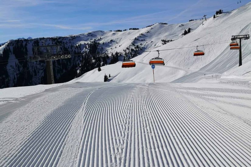 Skifahren in Saalbach Hinterglemm Piste schneesicher Hotel