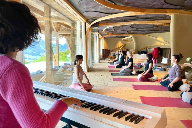 Yoga Mountain Days in Leogang | Retreat im Bergdorf PRIESTEREGG yoga priesteregg bad mama thresl kurs musik renate oberlader