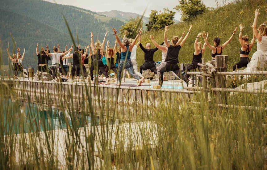YOGA MOUNTAIN DAYS in Leogang | Morning Flow am Naturpool im PRIESTEREGG YOGA MOUNTAIN DAYS in Leogang | Morning Flow am Naturpool im PRIESTEREGG